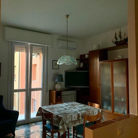 Comfortable Apartament 2 Bedroom Suitable 2-5 Pax Bologna Exterior photo